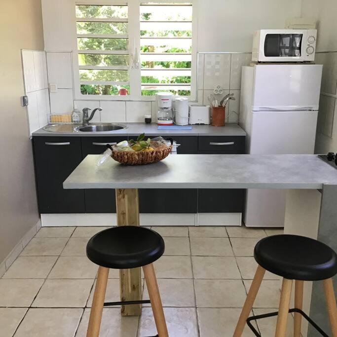 Ferienwohnung Efoa : Un Havre De Paix Non Loin Du Centre Fort-de-France Exterior foto